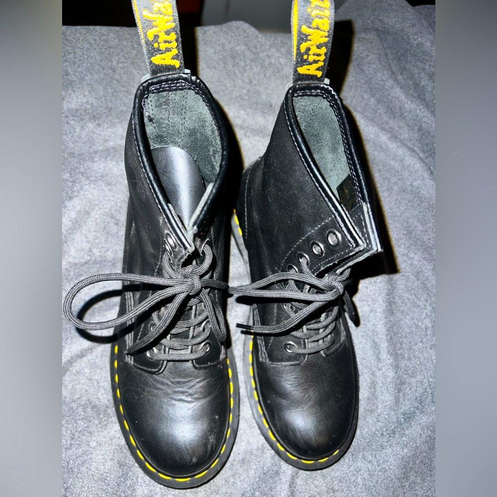 Dr.  martins